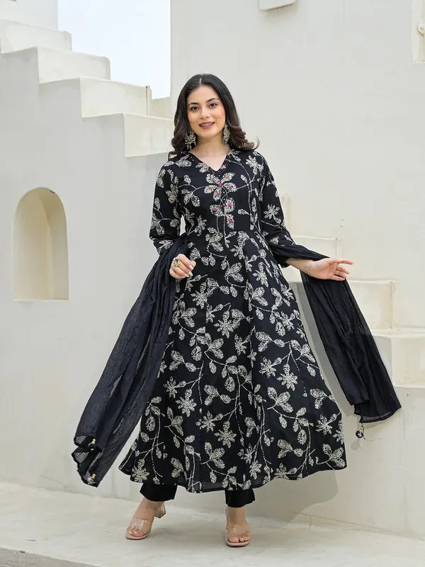 Black_Cotton_Anarkali_Kurta_Pant_Set_With_Dupatta_For_Women