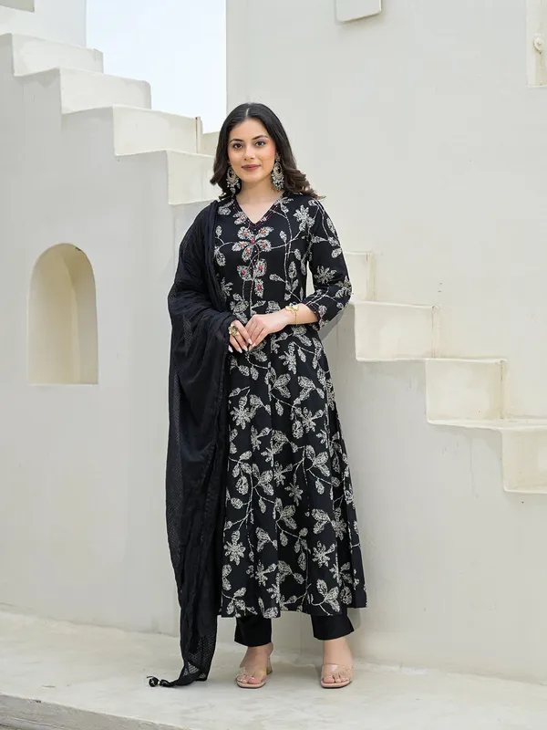 Black_Cotton_Anarkali_Kurta_Pant_Set_With_Dupatta_For_Women