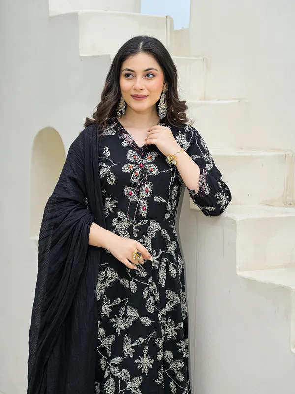 Black_Cotton_Anarkali_Kurta_Pant_Set_With_Dupatta_For_Women