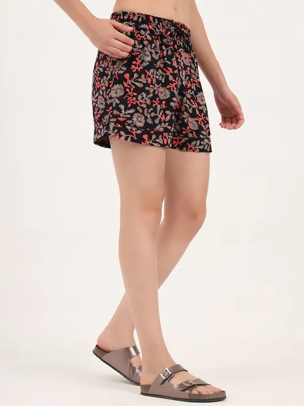 Black_Floral_Print_Cotton_Shorts_For_Women