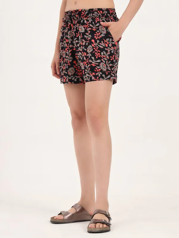 Black_Floral_Print_Cotton_Shorts_For_Women