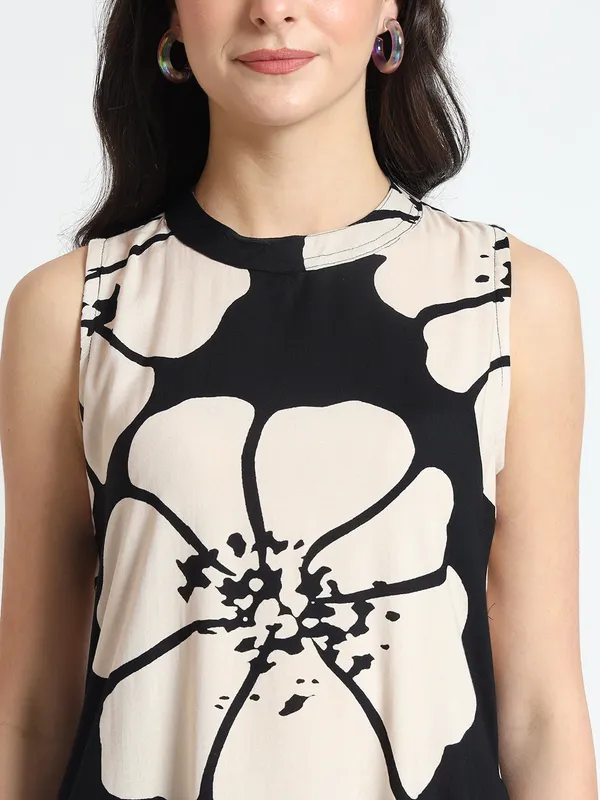Black_Floral_Print_Rayon_Sleeveless_Co-Ord_Set_For_Women