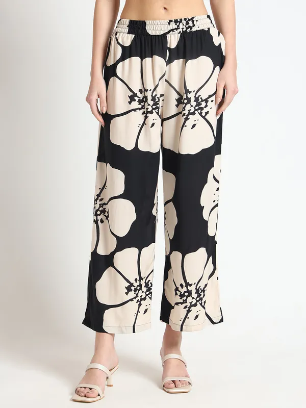 Black_Floral_Print_Rayon_Sleeveless_Co-Ord_Set_For_Women