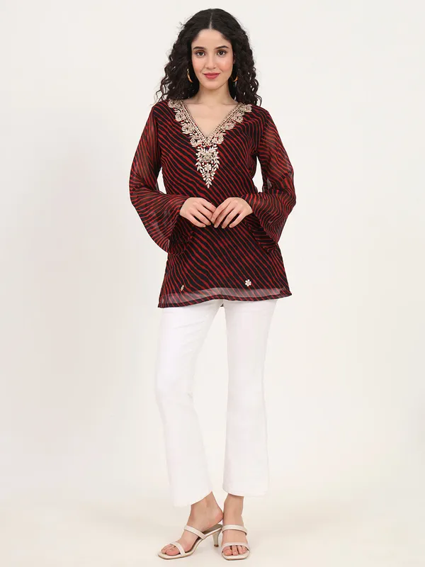 Black_Leheriya_Gota_Patti_Work_Georgette_V_Neck_Top_For_Women