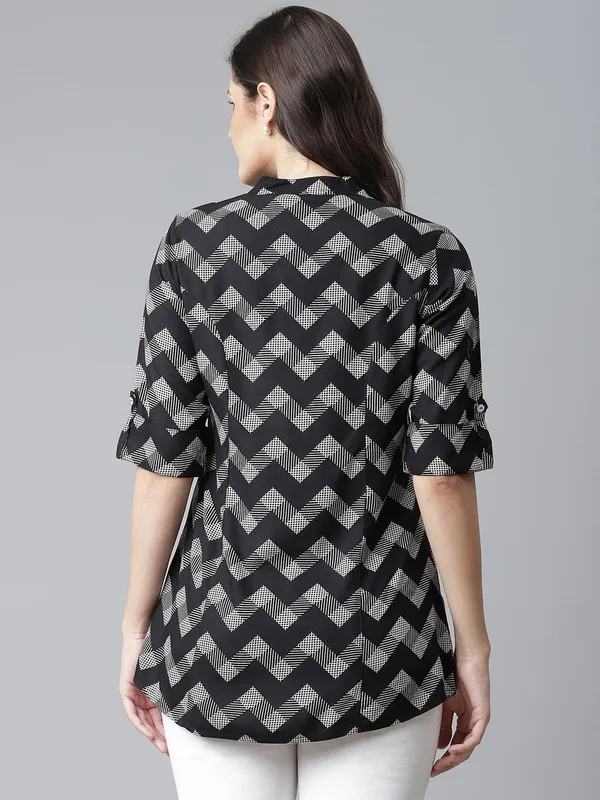 Black_Rayon_Zigzag_Print_Shirt_Style_Top_For_Women