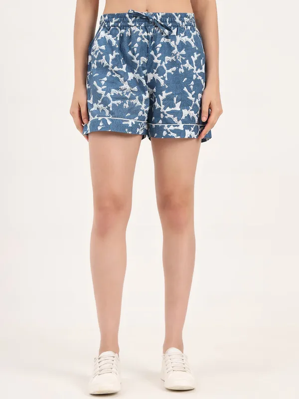 Blue_Floral_Print_Cotton_Shorts_For_Women