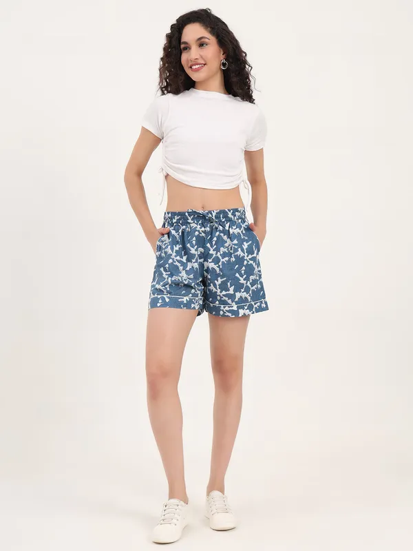 Blue_Floral_Print_Cotton_Shorts_For_Women