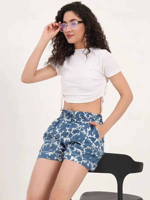 Blue_Floral_Print_Cotton_Shorts_For_Women