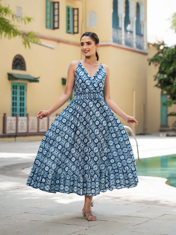 Blue_Floral_Print_Pure_Cotton_Fit_&_Flare_Dress_For_Women