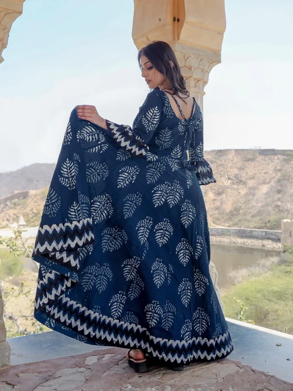 Blue_Long_Cotton_Anarkali_For_Women