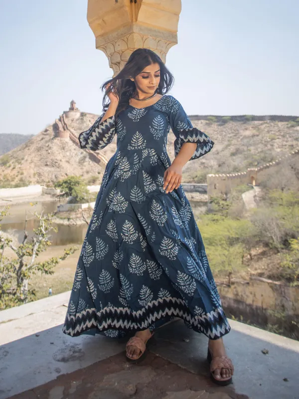 Blue_Long_Cotton_Anarkali_For_Women