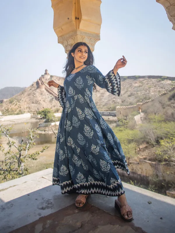 Blue_Long_Cotton_Anarkali_For_Women