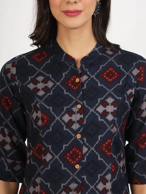 Blue_Geometric_Printed_Rayon_Top_For_Women
