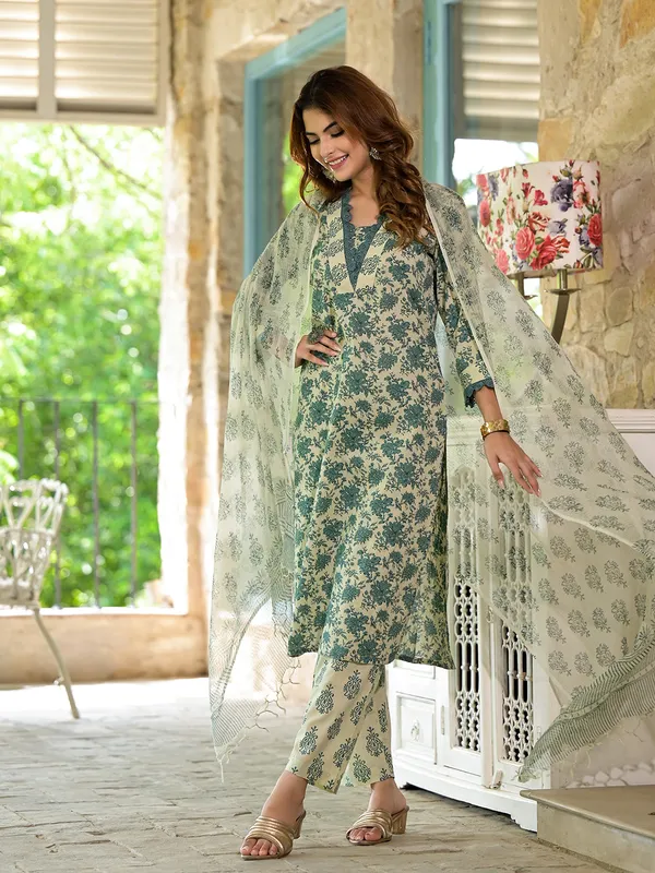 Bottle_Green_Floral_Print_Cotton_Kurta_Set_For_For_Women