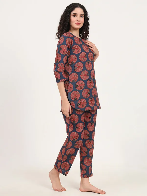 Navy_Blue_Round_Neck_Cotton_Night_Suit_For_Women