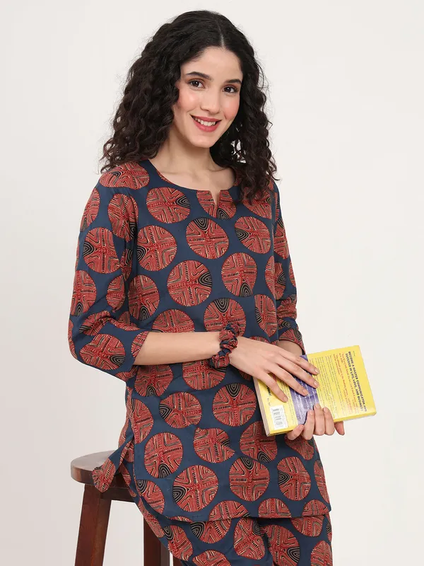 Navy_Blue_Round_Neck_Cotton_Night_Suit_For_Women