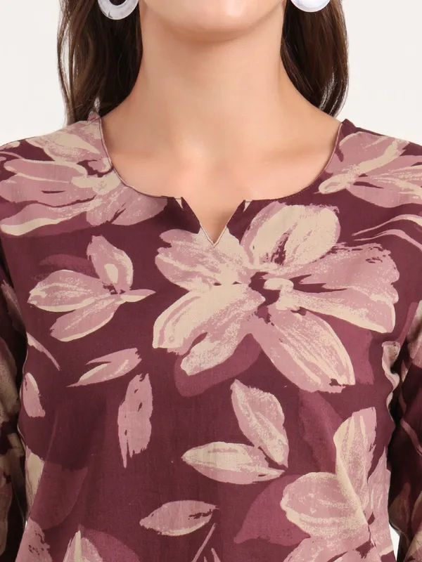 Burgundy_Printed_Cotton_Night_Suit_Set_For_Women