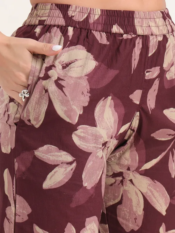 Burgundy_Printed_Cotton_Night_Suit_Set_For_Women