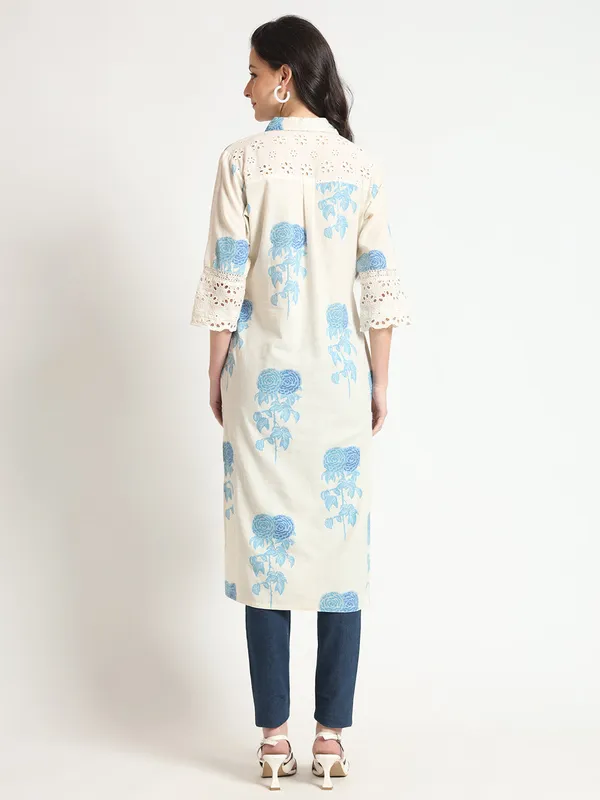 Cream_Blue_Floral_Print_Cotton_Fabric_A-Line_Kurta_For_Women