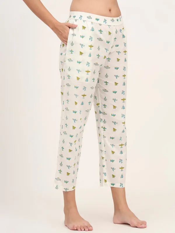 Cream_Cotton_Printed_Night_Suit_Set_For_Women
