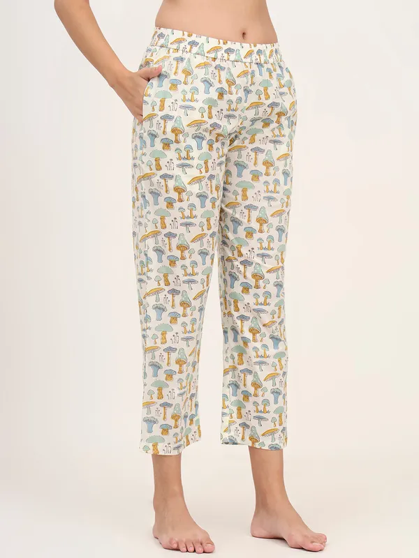 Cream_Cotton_Printed_Night_Suit_Set_For_Women