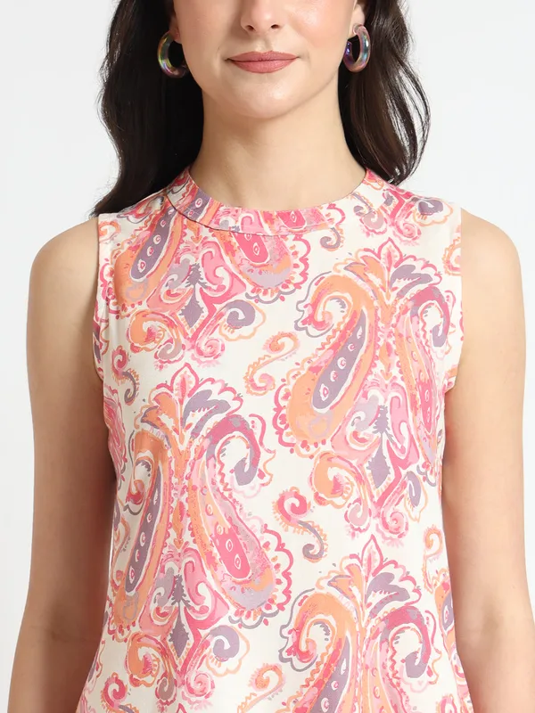 Cream_Floral_Print_Rayon_Fabric_Co-Ord_Set_For_Women