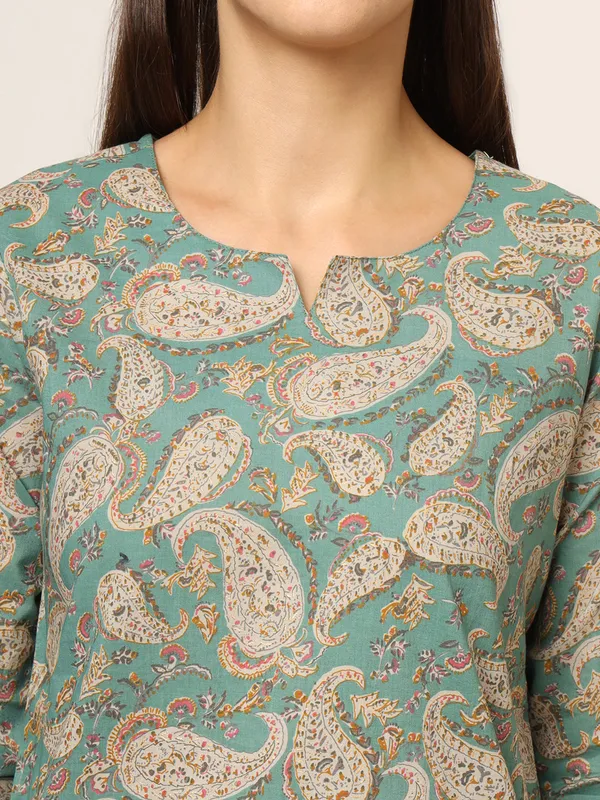 Green_Floral_Print_Cotton_Regular_Fit_Night_Suit_For_Women