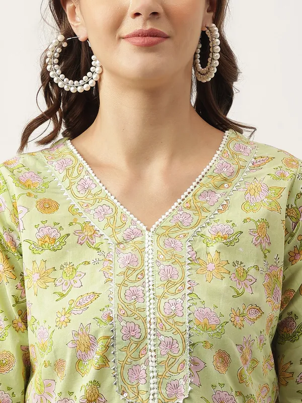 Green_Floral_Printed_Cotton_Straight_Short_Kurta,_Trousers_With_Dupatta_Set_For_Women