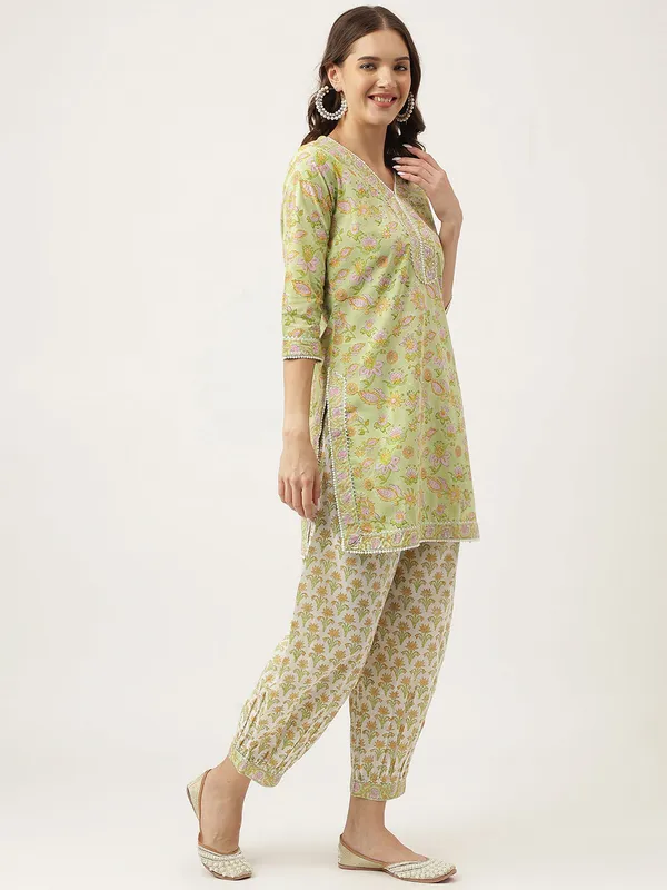 Green_Floral_Printed_Cotton_Straight_Short_Kurta,_Trousers_With_Dupatta_Set_For_Women