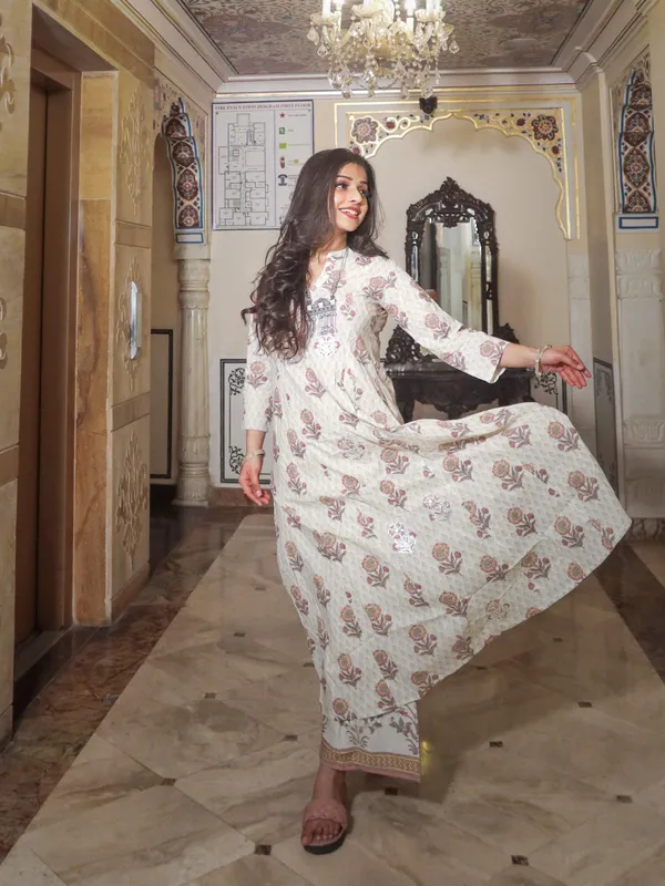 Ivory_White_Self_Print_Cotton_Kurti_With_Palazzo_Set_For_Women