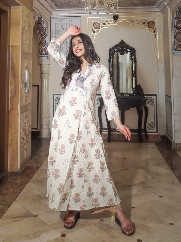 Ivory_White_Self_Print_Cotton_Kurti_With_Palazzo_Set_For_Women
