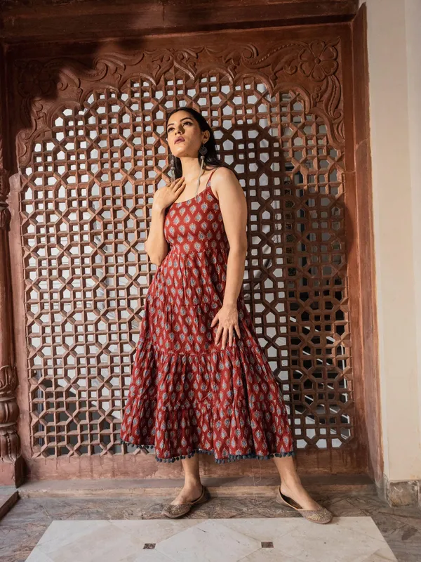 Maroon_Buti_Printed_Shoulder_Strap_Long_Dress_For_Women
