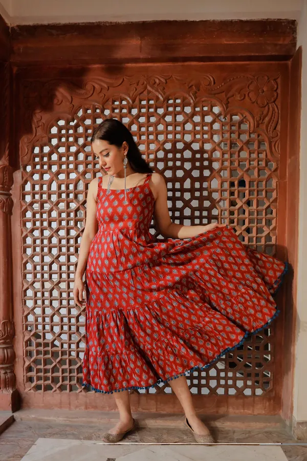 Maroon_Buti_Printed_Shoulder_Strap_Long_Dress_For_Women