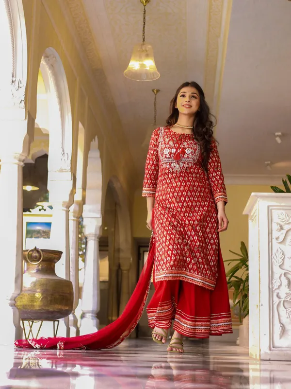 Maroon_Cotton_Kurta_Palazzo_Set_With_Net_Dupatta_For_Women