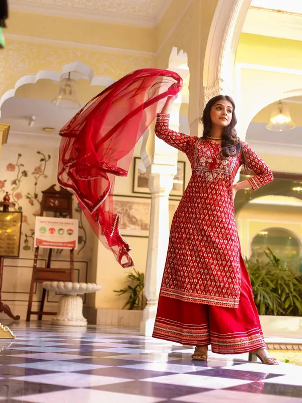 Maroon_Cotton_Kurta_Palazzo_Set_With_Net_Dupatta_For_Women