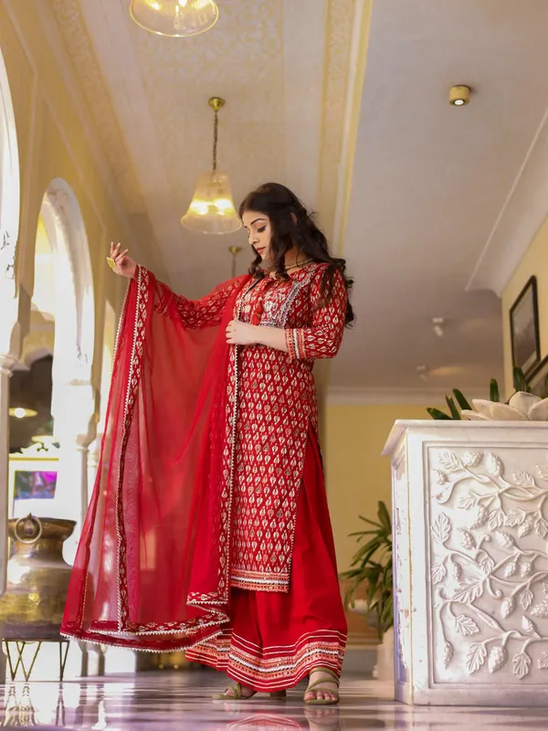 Maroon_Cotton_Kurta_Palazzo_Set_With_Net_Dupatta_For_Women