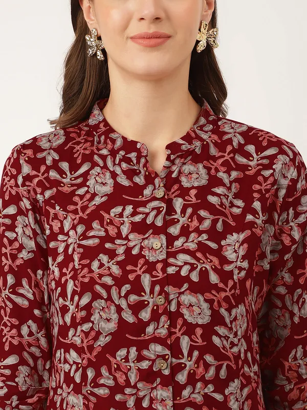Maroon_Floral_Print_Rayon_Regular_Top_For_Women