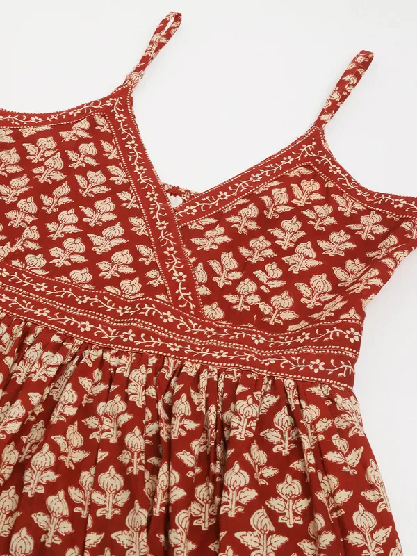 Maroon_Floral_Printed_Cotton_Tiered_Dress_With_Smoking_Back_For_Women