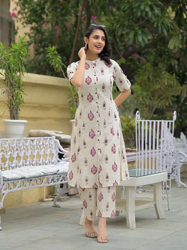 Off_White_Cotton_Printed_Kurta_Pant_Set_For_Women