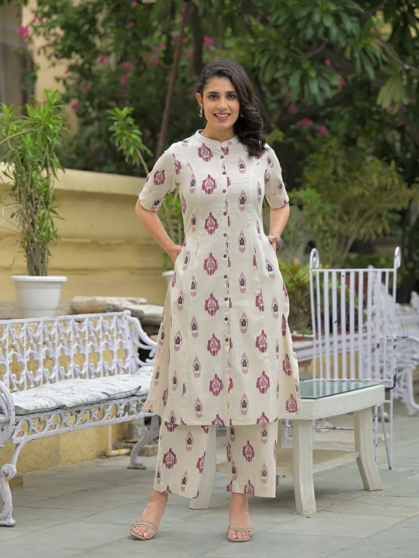 Off_White_Cotton_Printed_Kurta_Pant_Set_For_Women