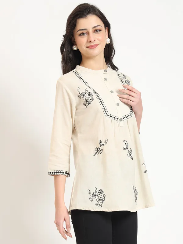 Off_White_Cotton_Round_Neck_Embroidery_Top_For_Women