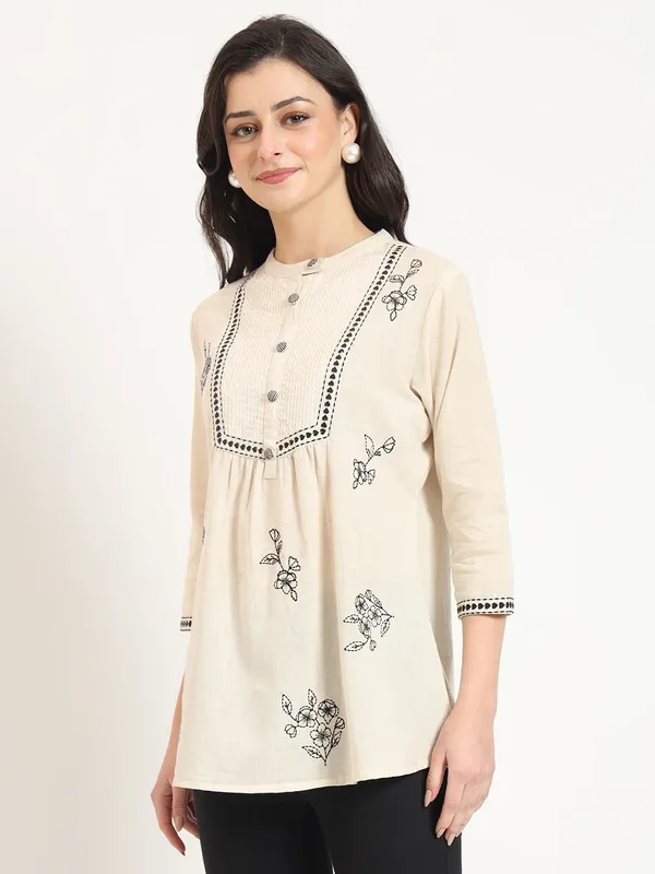 Off_White_Cotton_Round_Neck_Embroidery_Top_For_Women