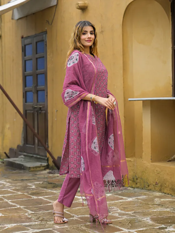 Pink_Embroidered_Cotton_Straight_Kurta_Pant_Set_With_Dupatta_For_Women