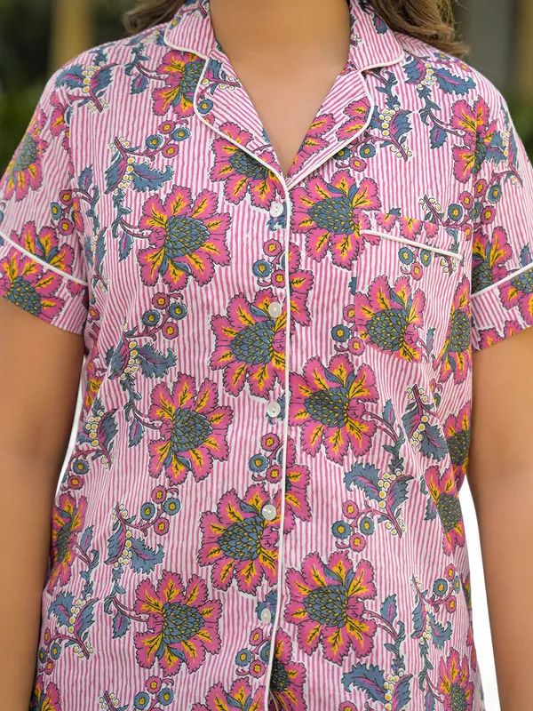 Pink_Floral_Print_Cotton_Night_Suits_For_Women