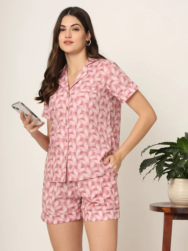 Pink_Printed_Pure_Cotton_Regular_Night_Suit_For_Women