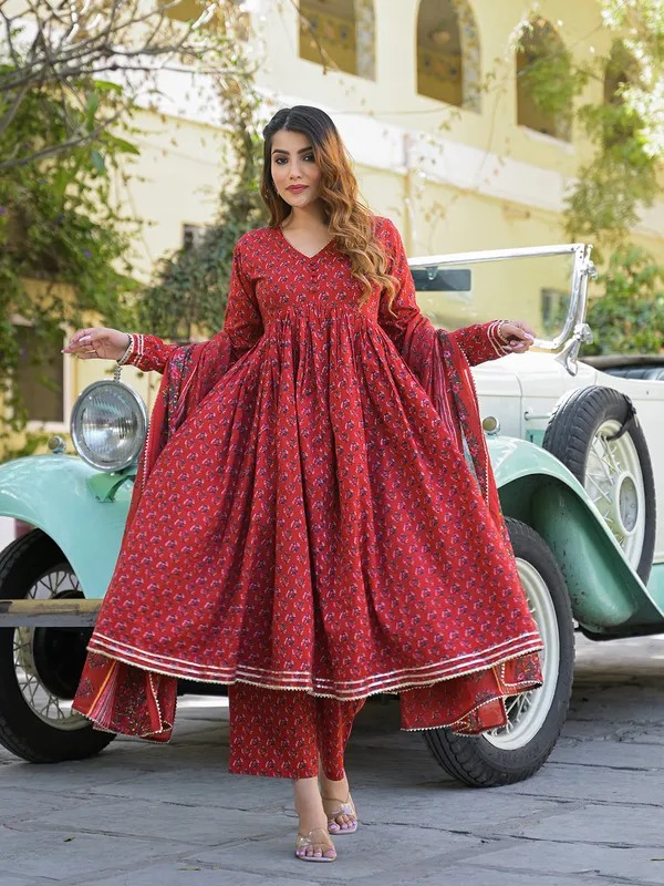 Red_Floral_Cotton_Printed_Anarkali_Kurta_Pant_With_Dupatta_For_Women