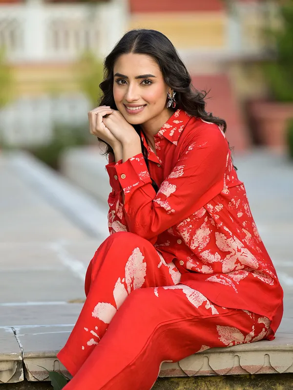 Red_Hand_Painted_Muslin_Co-Ord_Set_For_Women