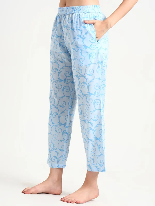 Sky_Blue_Floral_Print_Cotton_Night_Suit_For_Women