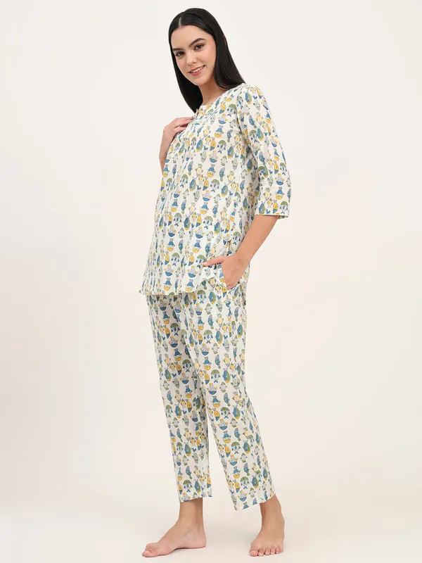 White_Cotton_Printed_Night_Suit_Set_For_Women