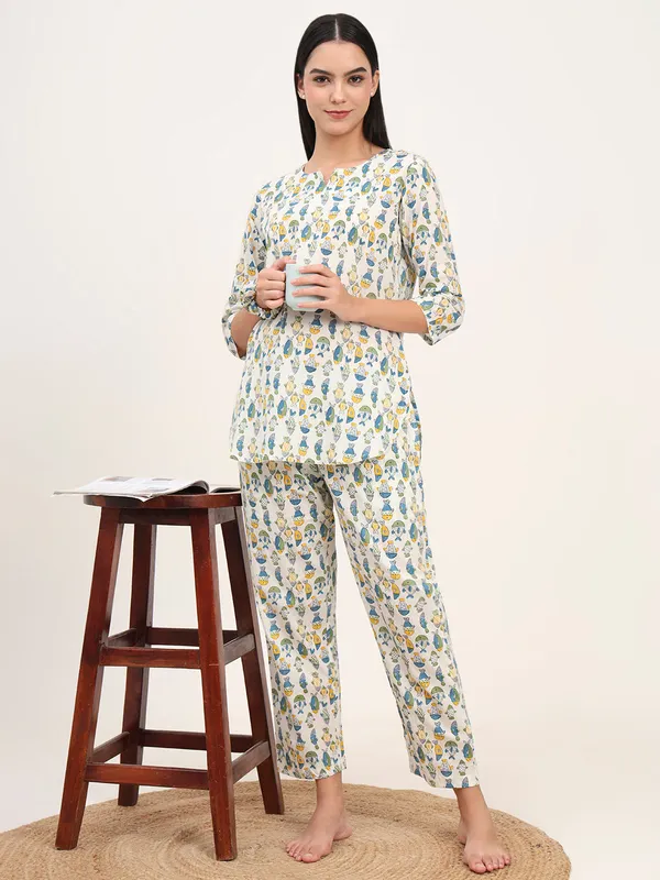 White_Cotton_Printed_Night_Suit_Set_For_Women